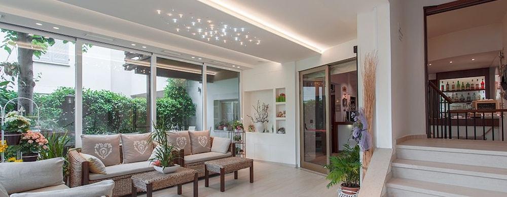 B&B Airone Cervia - Camere E Appartamenti Exteriör bild