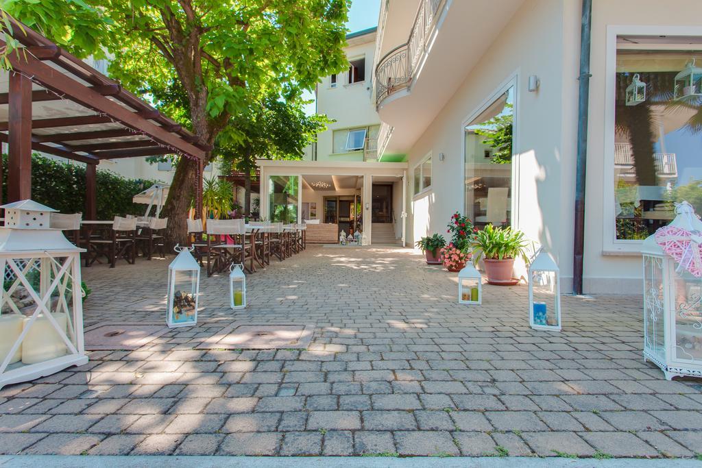 B&B Airone Cervia - Camere E Appartamenti Exteriör bild