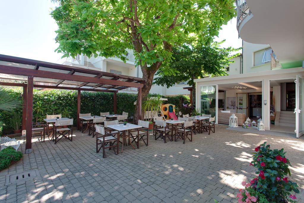 B&B Airone Cervia - Camere E Appartamenti Exteriör bild
