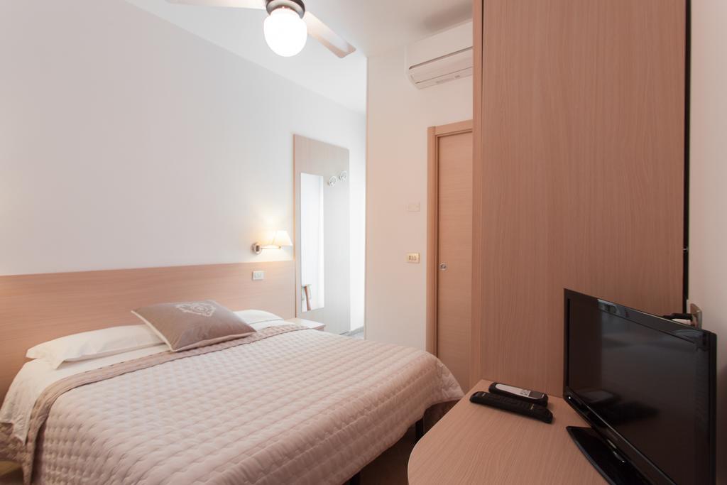 B&B Airone Cervia - Camere E Appartamenti Exteriör bild