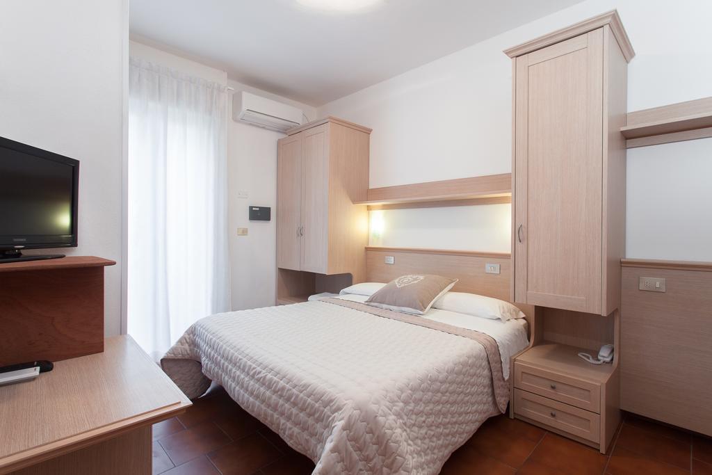 B&B Airone Cervia - Camere E Appartamenti Exteriör bild