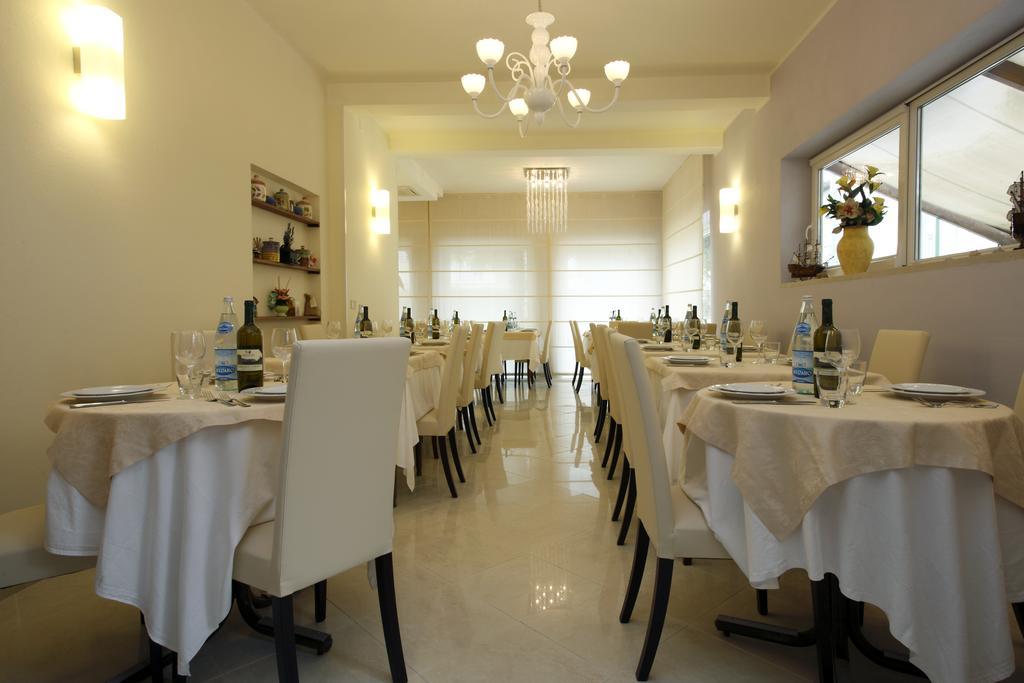 B&B Airone Cervia - Camere E Appartamenti Exteriör bild